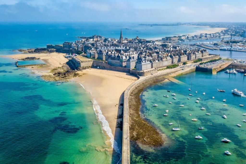 Le Plongeoir De Bon-Secours Lägenhet Saint-Malo Exteriör bild